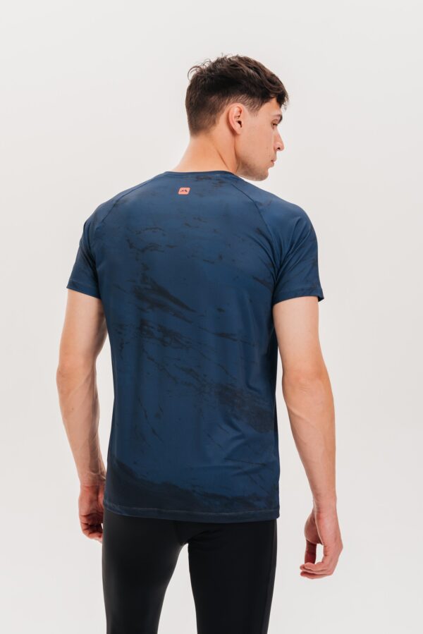 Футболка реглан