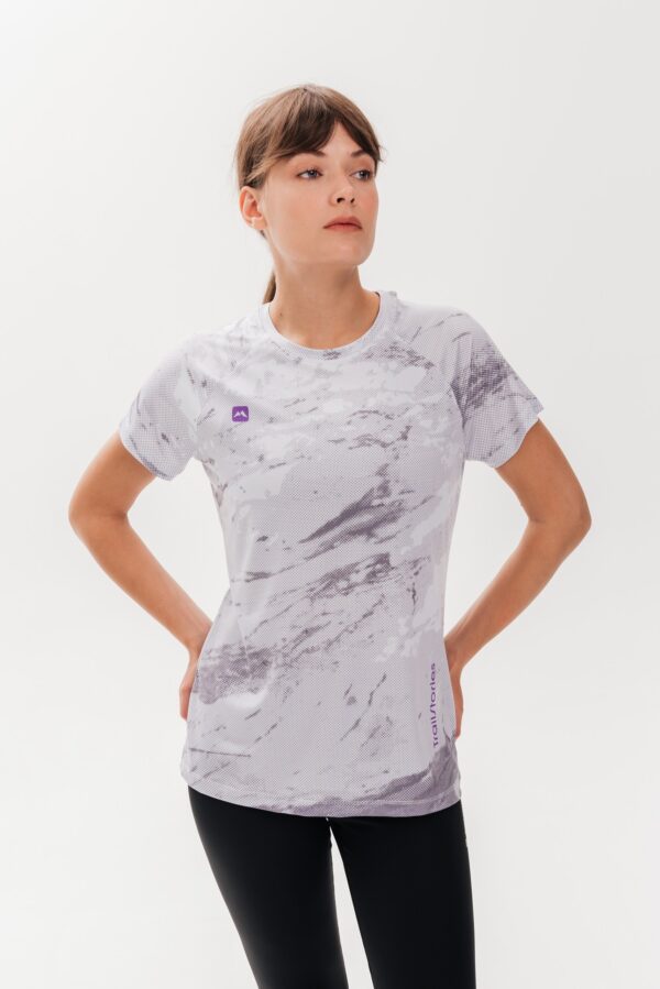 Футболка Рельефы серый женская