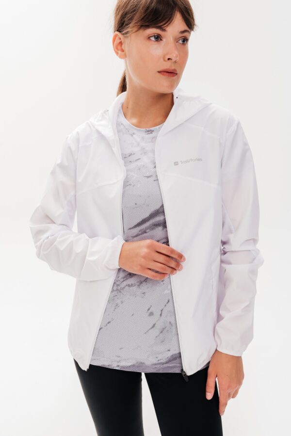 Ветровка белая женская