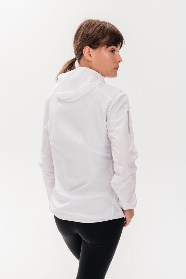 Ветровка белая женская