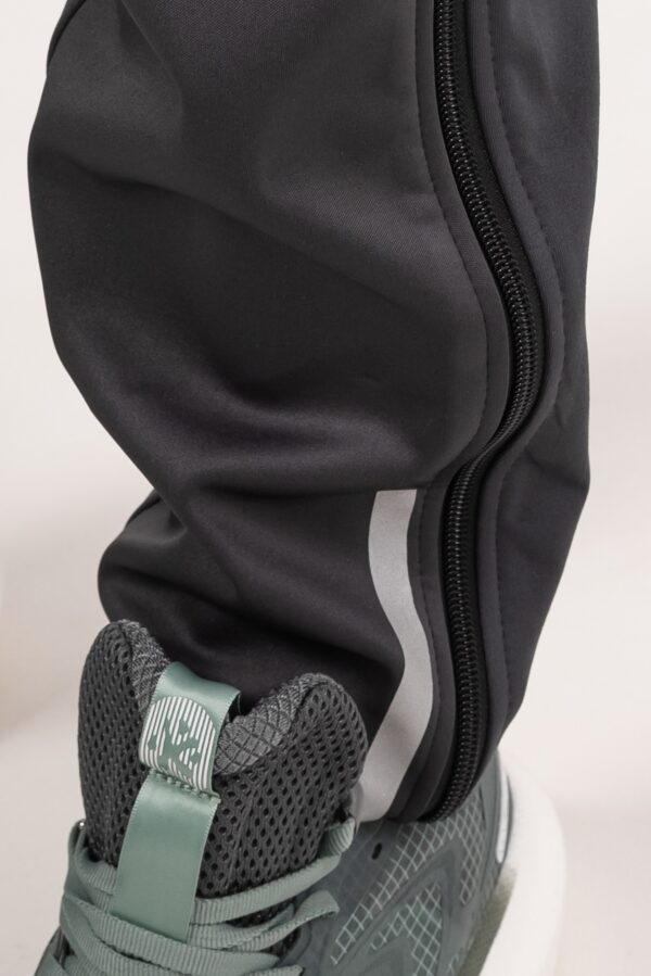 Брюки тренировочные серые мужские